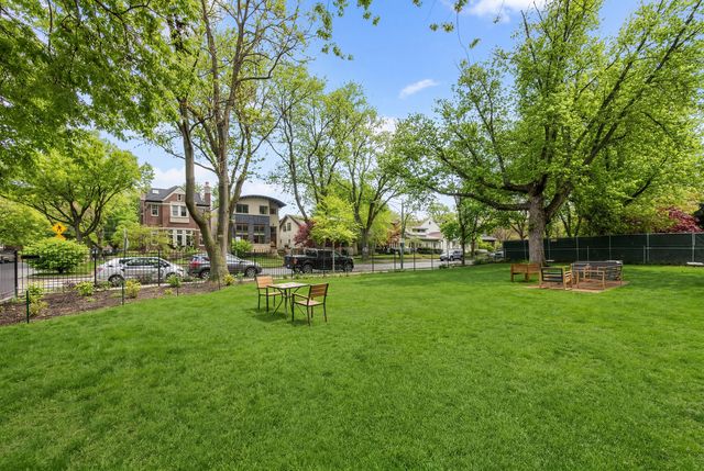 4258 N Greenview Avenue 3E, Chicago, IL 60613