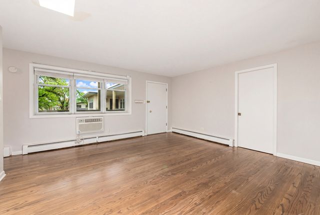 4258 N Greenview Avenue 3E, Chicago, IL 60613