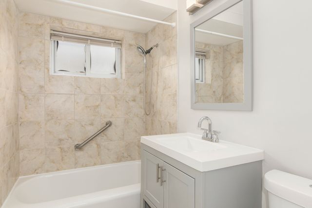4258 N Greenview Avenue 3E, Chicago, IL 60613