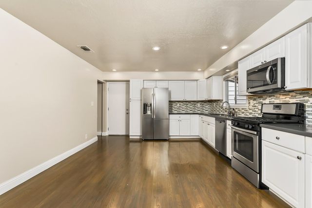 2551 Lillian Ln, Carmichael, CA 95608