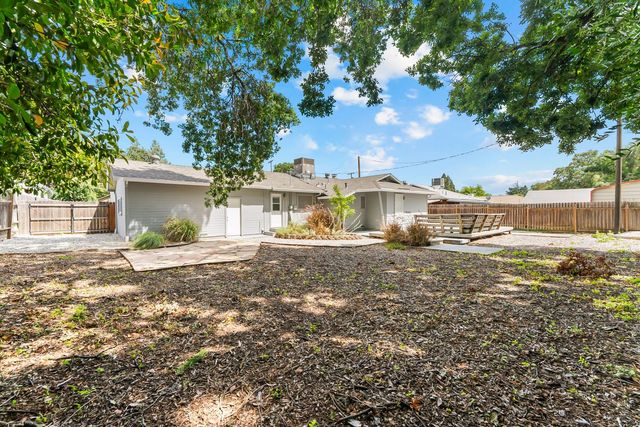 2551 Lillian Ln, Carmichael, CA 95608