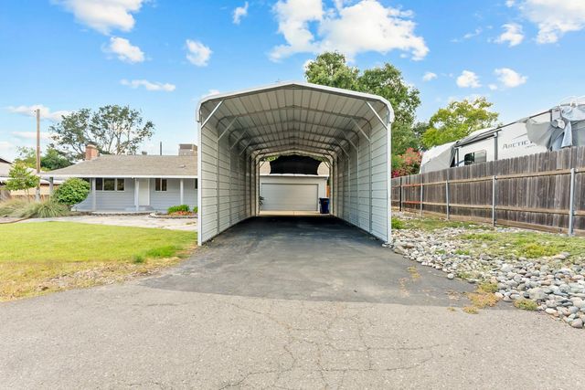 2551 Lillian Ln, Carmichael, CA 95608