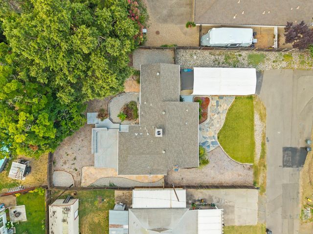2551 Lillian Ln, Carmichael, CA 95608