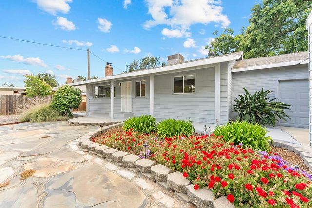2551 Lillian Ln, Carmichael, CA 95608