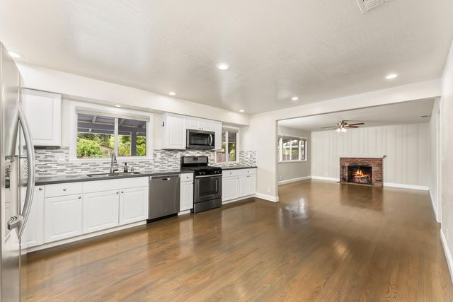 2551 Lillian Ln, Carmichael, CA 95608