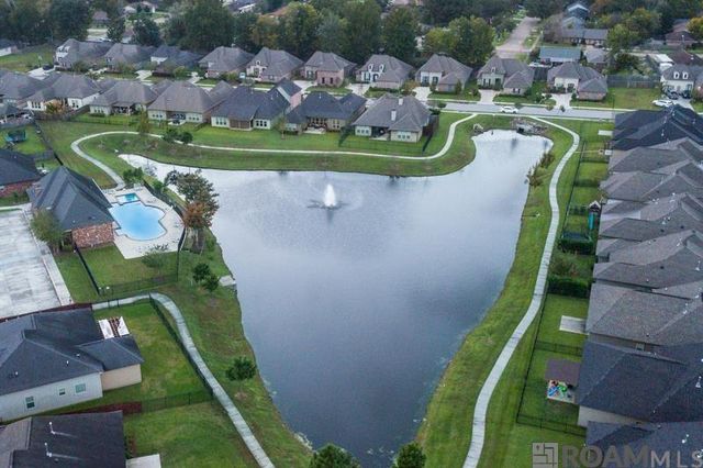 14628 Lake Town Dr, Baton Rouge, LA 70810