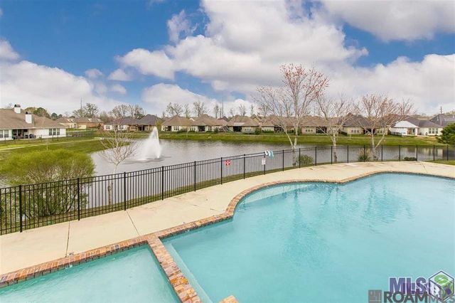 14628 Lake Town Dr, Baton Rouge, LA 70810