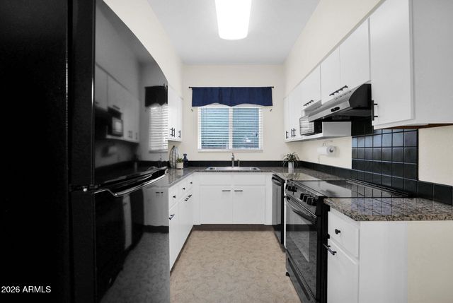 1935 W MORTEN Avenue 23, Phoenix, AZ 85021