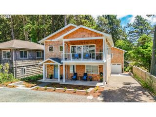 143 E TANANA Ave, Cannon Beach, OR 97110