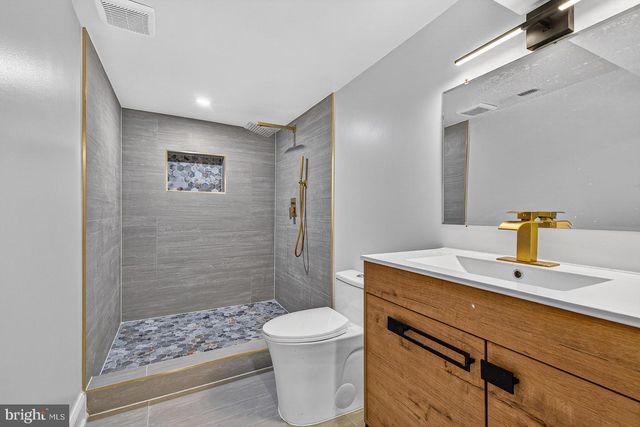 3045 FLEETWOOD AVE, Baltimore, MD 21214