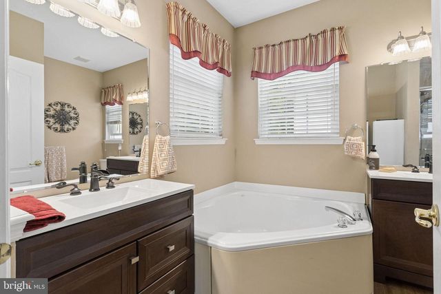 3 IMPATIENS COURT, Marlton, NJ 08053