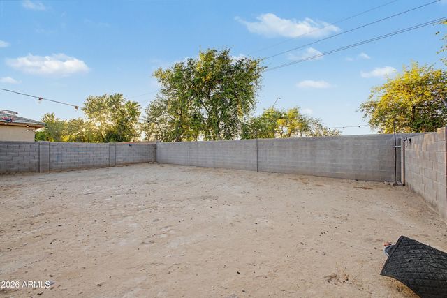 15740 W SHAW BUTTE Drive, Surprise, AZ 85379