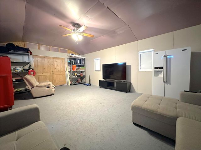 900 W Avenue F, Midlothian, TX 76065