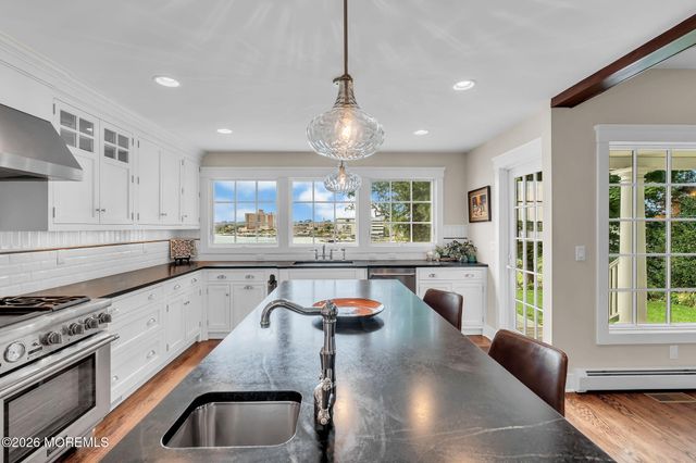 82 Conover Lane, Red Bank, NJ 07701