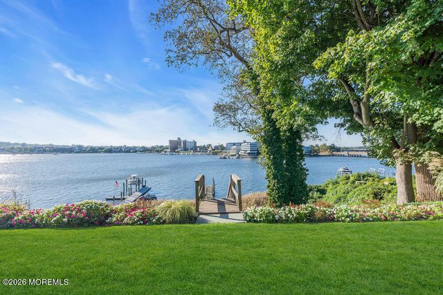 82 Conover Lane, Red Bank, NJ 07701