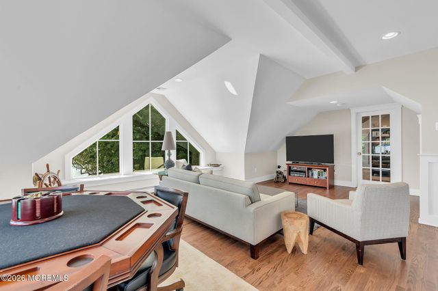 82 Conover Lane, Red Bank, NJ 07701
