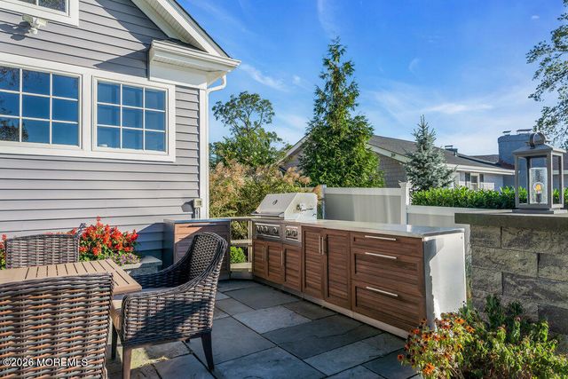 82 Conover Lane, Red Bank, NJ 07701