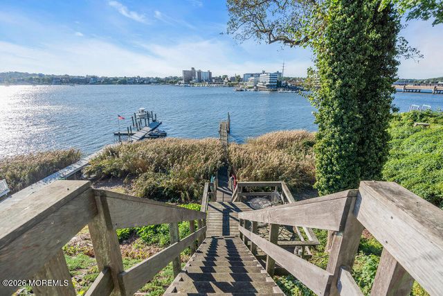 82 Conover Lane, Red Bank, NJ 07701