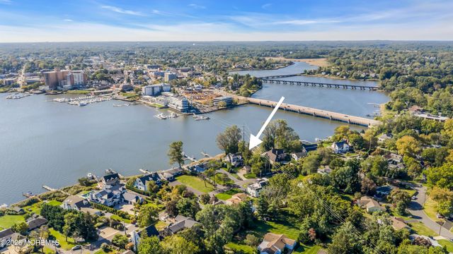 82 Conover Lane, Red Bank, NJ 07701
