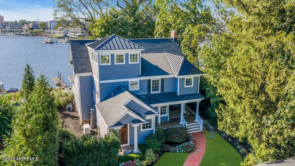 82 Conover Lane, Red Bank, NJ 07701