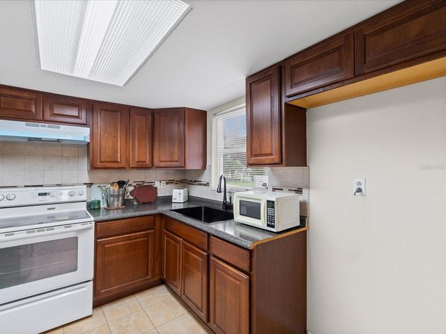 1023 VIKING DRIVE, Holiday, FL 34691
