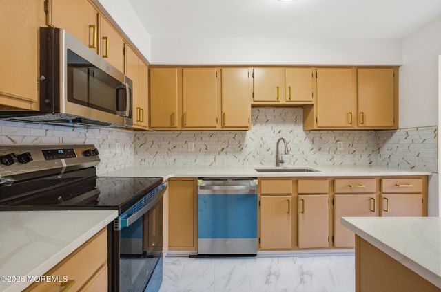 12 Jacob Court, Ewing, NJ 08628