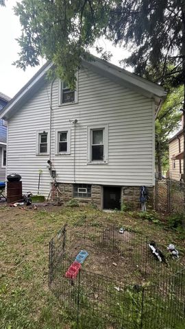 4232 W Auer AVENUE, Milwaukee, WI 53216