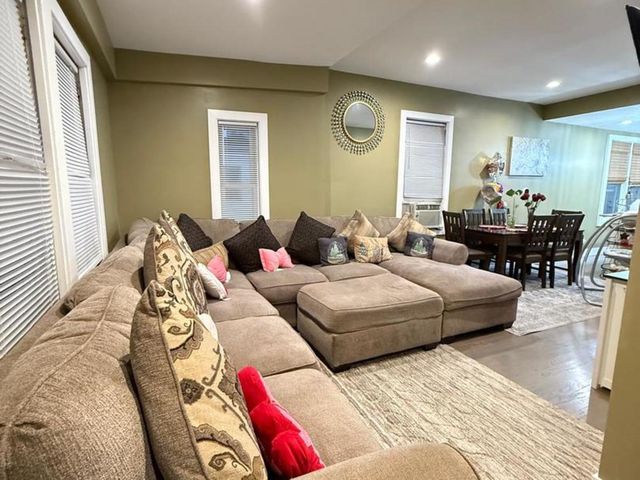 1310 N 24th Avenue, Melrose Park, IL 60160