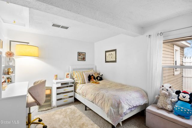 79 Starr Avenue, Schenectady, NY 12304