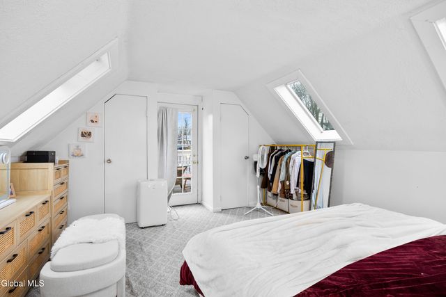 79 Starr Avenue, Schenectady, NY 12304