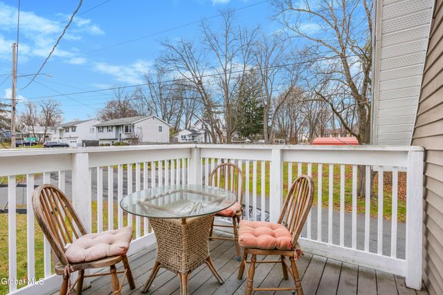 79 Starr Avenue, Schenectady, NY 12304