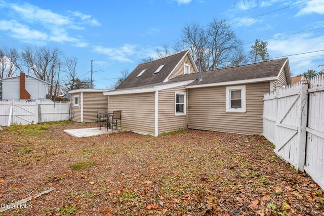 79 Starr Avenue, Schenectady, NY 12304