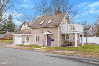 79 Starr Avenue, Schenectady, NY 12304