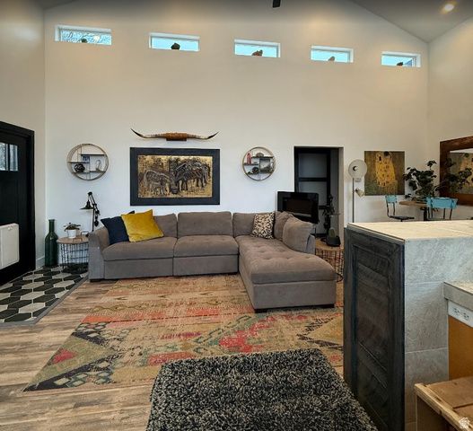 711 E 400 N, Springville, UT 84663