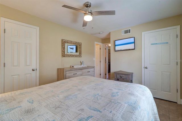 4215 E BAY DRIVE 1702B, Clearwater, FL 33764