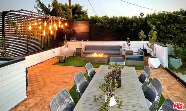 1524 N Sierra Bonita Avenue, Los Angeles, CA 90046