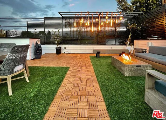 1524 N Sierra Bonita Avenue, Los Angeles, CA 90046