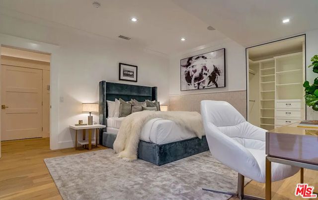 1524 N Sierra Bonita Avenue, Los Angeles, CA 90046