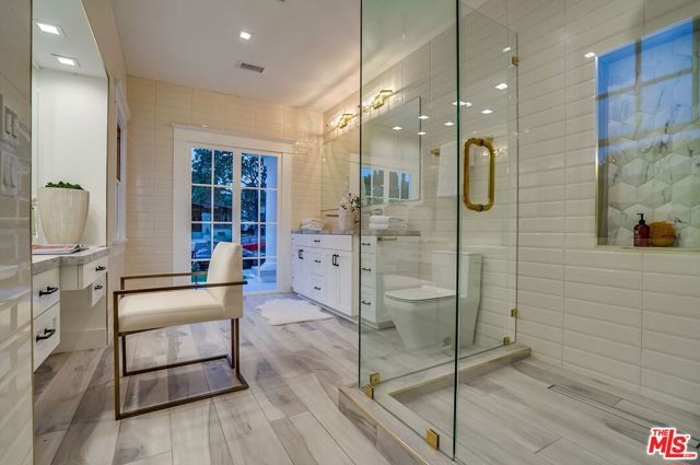 1524 N Sierra Bonita Avenue, Los Angeles, CA 90046