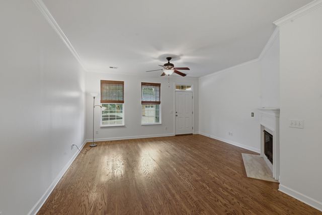 2043 Traemoor Village Dr, Nashville, TN 37209