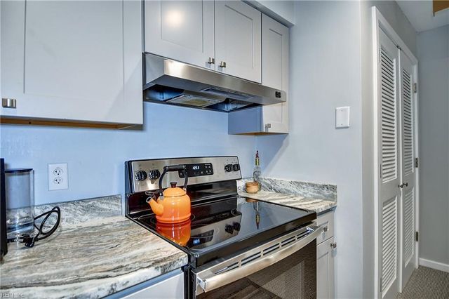 215 Brooke Ave Apt 411, Norfolk, VA 23510