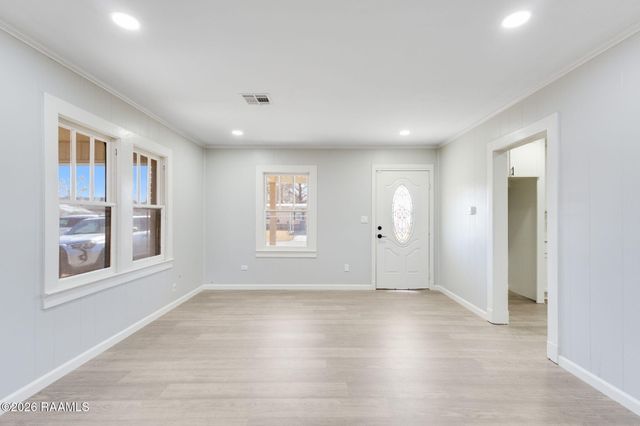 410 W Bernard Street, Rayne, LA 70578