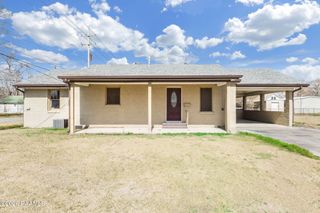 410 W Bernard Street, Rayne, LA 70578