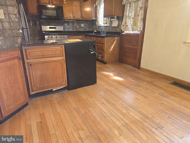 434 FOREST DR, Wilmington, DE 19804