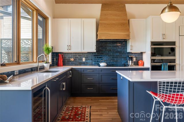6 River Run, Asheville, NC 28804