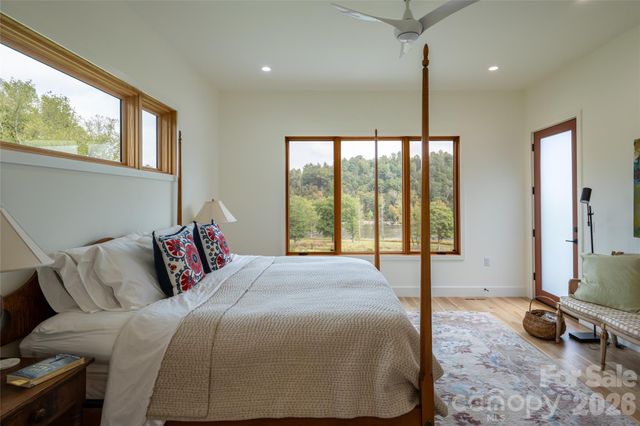 6 River Run, Asheville, NC 28804