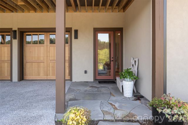 6 River Run, Asheville, NC 28804