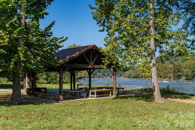 6 River Run, Asheville, NC 28804