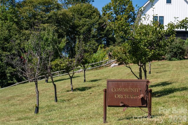 6 River Run, Asheville, NC 28804