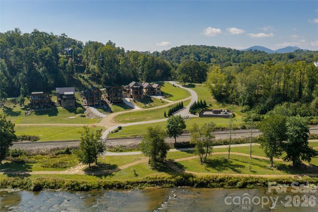 6 River Run, Asheville, NC 28804